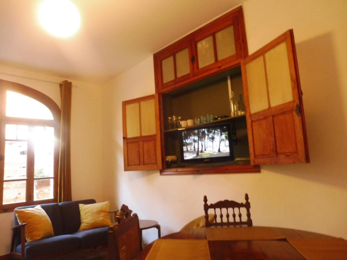 Charmant Appartement Sur Cour, Le Berlingott Bagneres-de-Bigorre Luaran gambar
