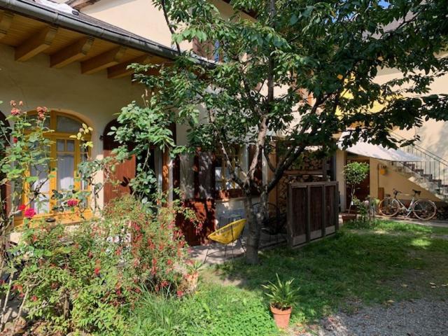 Charmant Appartement Sur Cour, Le Berlingott Bagneres-de-Bigorre Luaran gambar